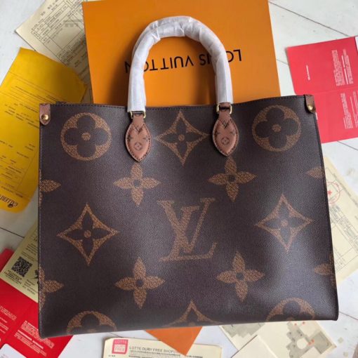 LOUIS VUITTON Onthego Monogram Tote Bag. Original Quality Bag. LOUIS VUITTON Sales Box and Dust Bag. Booklet, Authenticity Card, Payment Slip. The aptly named Onthego tote bag goes shopping, to work or off for the weekend. With its ample capacity and oversized Monogram motif (contrasted with Mini Monogram trim), this modern carryall makes a punchy fashion statement. Articulated Toron handles, and two shoulder straps ensure a comfortable carry, all day long. | CRIS&COCO | High quality designer bag and authentic luxury Accessories