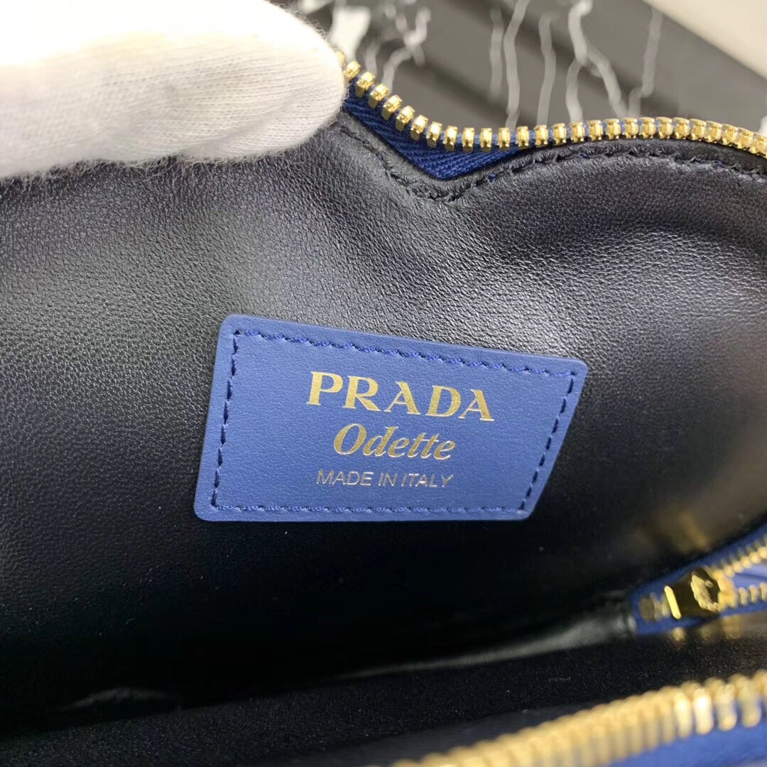 Prada odette heart outlet bag