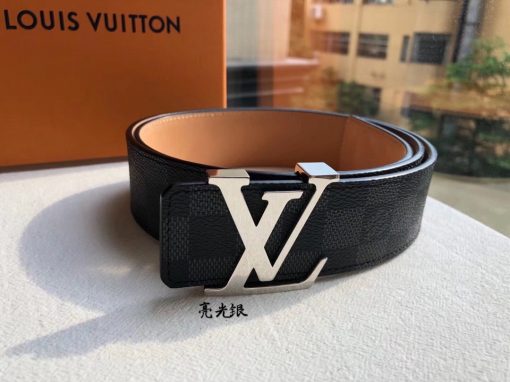 LV Initiales Belt 40 mm. Original Quality Belt including gift box, care book, dust bag, authenticity card. This LV Initiales 40mm Reversible Belt combines plain calf leather with the House’s iconic Damier Cobalt canvas to supply a choice of styles. The plain leather side is perfect for business occasions, while the reverse’s Damier or Monogram canvas creates a more urban feel. | CRIS&COCO Authentic Quality Designer Bags and Luxury Accessories