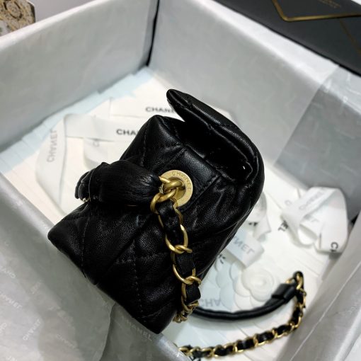 CHANEL Crumpled Lambskin Small Hobo. What’s not to be liked about the CC Wrapped Handle Bag? It looks classic thanks to the puffy diamond quilting. It comes with CC logo in vintage gold hardware. It’s a stunning and a new type of Handle Bag. The most impressive detailing is the handle. This handle is wrapped with leather and hardware, but do notice the top design. | CRIS&COCO Authentic Quality Designer Bags and Luxury Accessories