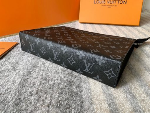 LOUIS VUITTON Pochette Voyage