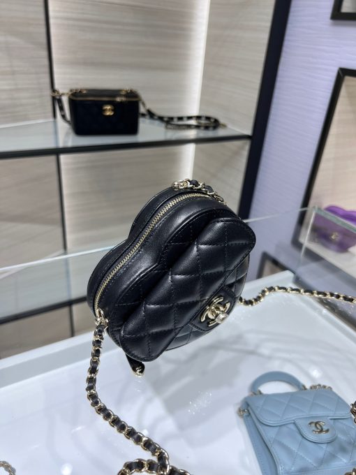 CHANEL Heart Clutch With Chain