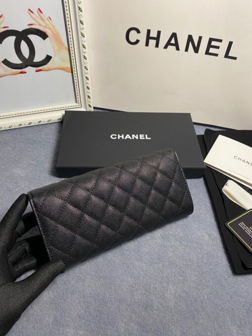 CHANEL CC Logo Flap Wallet. Original Quality Wallet including gift box, care book, dust bag, authenticity card. This latest wallet from CHANEL is crafted in luxurious quilted grained calfskin with a stylish Chanel CC logo. The wallet opens to a leather interior with card slots and a zippered compartment. | CRIS&COCO Authentic Quality Designer Bag and Luxury Accessories