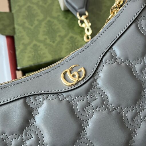 GUCCI GG Matelassé Handbag. Original Quality Bag including gift box, care book, dust bag, authenticity card. Matelassé leather is a signature material of the House, thanks to its super soft finish. The textured GG motif defines a selection of handbags, including this leather bag. The Double G hardware decorates the front, continuing the logo feel of the design. | CRIS&COCO Authentic Quality Designer Bag and Luxury Accessories