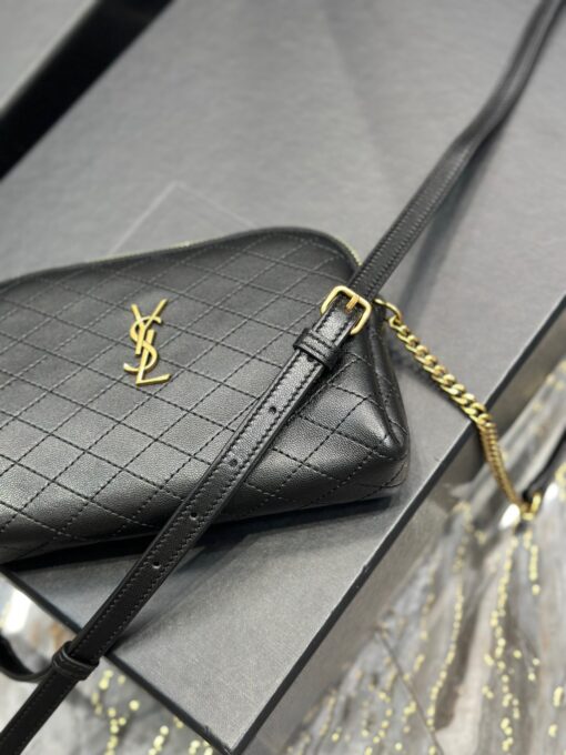 SAINT LAURENT Gaby Chain Pouch. Original Quality Bag including gift box, care book, dust bag, authenticity card. Crafted from lambskin leather this Gaby zipped pouch decorated with the Cassandre and Carré-quilted overstitching. | CRIS&COCO Authentic Quality Designer Bag and Luxury Accessories