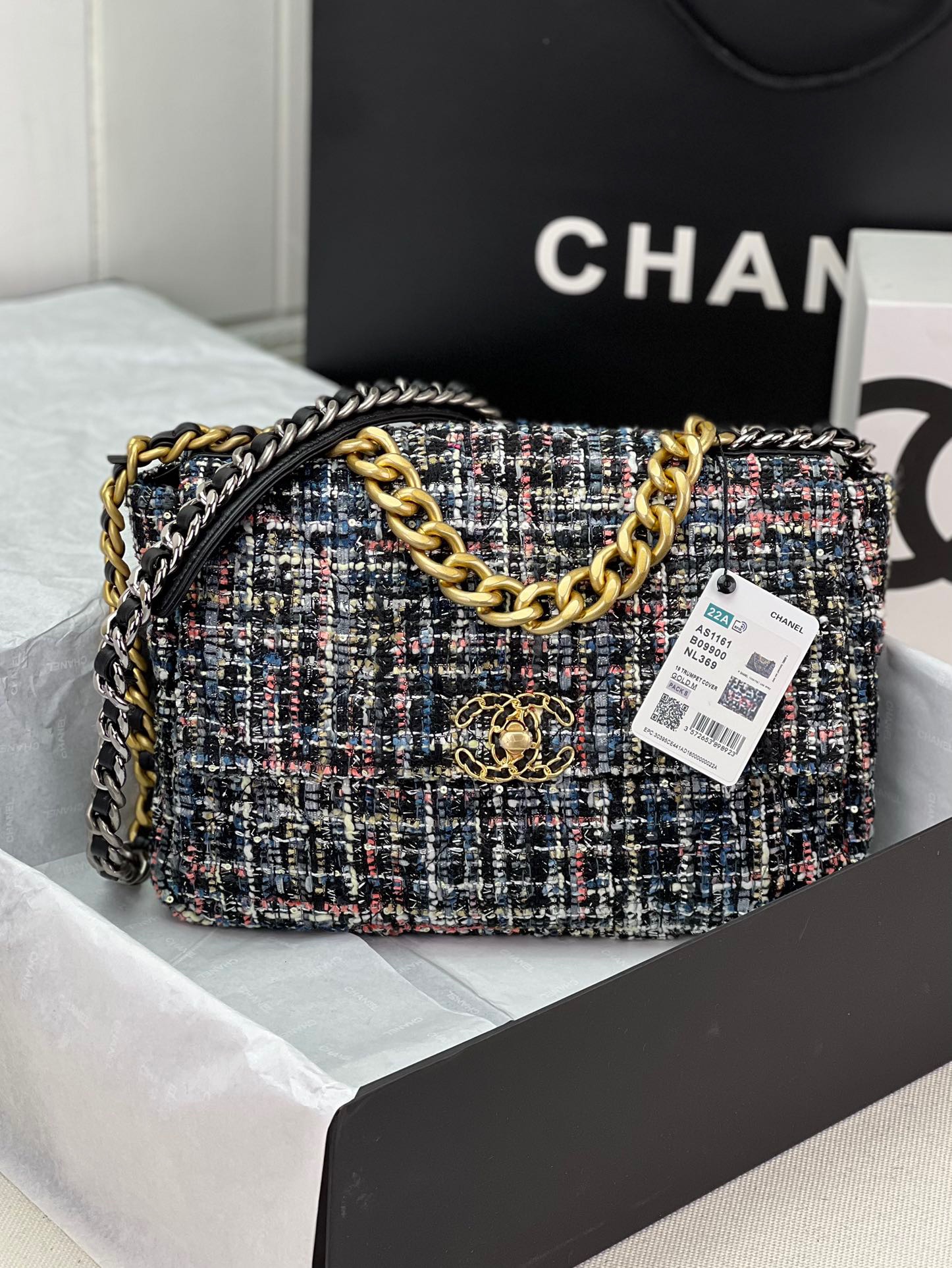 chanel tweed purse