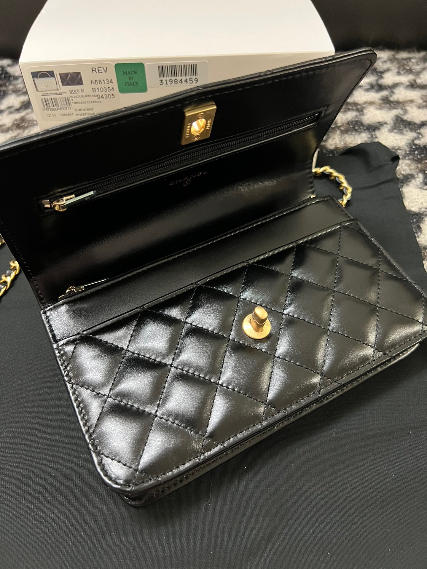 Chanel Wallet On Chain With Signature Handle