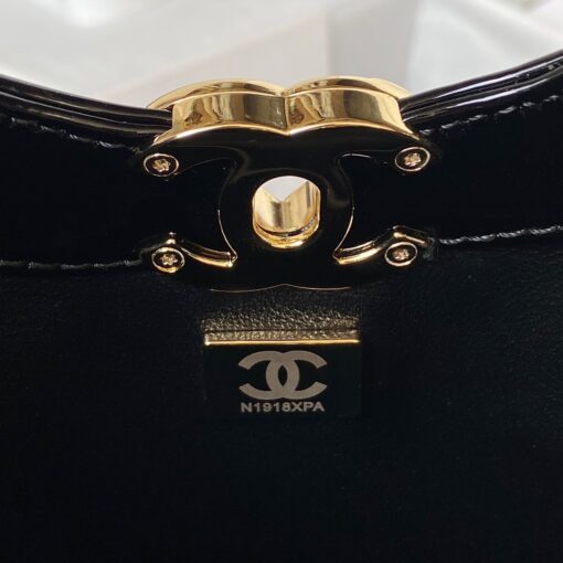 CHANEL 31 Shoulder Bag. High-End Quality Bag including gift box, care book, dust bag, authenticity card. Chanel’s key bag launch for Fall makes for one compelling accessory. Called the Chanel 31, the name is a nod to the spiritual home of the maison at 31 rue Cambon and also a cheeky play on the French expression “se mettre sur son 31” which translates to “dressed to the nines”. It was the predominant accessory that the models clutched, toted, slung across their bodies, and gripped under their arms during the recent F/W ’18 show in Paris. The multiple ways the bag can be carried highlights just how versatile one unassuming bag design can be. | CRIS AND COCO Authentic Quality Luxury Accessories