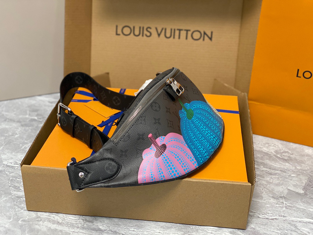 Louis Vuitton x Yayoi Kusama Maxi Bumbag White in Taurillon