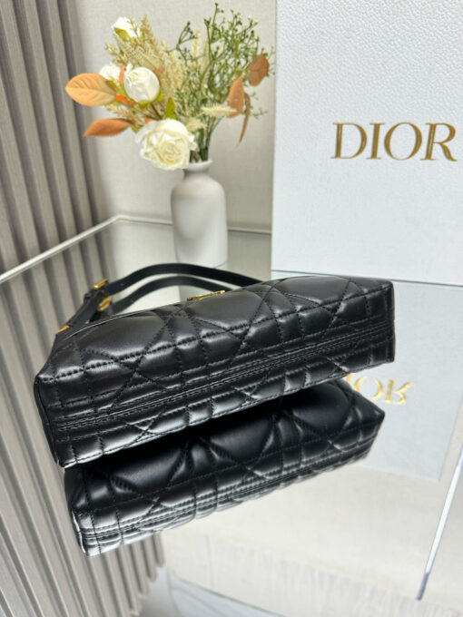 Cigale Mini Bag. Authentic quality luxury bag crafted in genuine leather comes with authenticity card, dust bag and gift bag. A Contemporary Classic in the Making. Meet the latest gem in the Miss Caro line: the *ior Cigale Mini Bag—a sleek, structured piece that blends timeless elegance with modern attitude. Crafted in supple lambskin and elevated by bold Macrocannage topstitching, this petite powerhouse exudes refined femininity from every angle. The standout tonal strap, adorned with an antique gold-finish CD signature, adds a sculptural touch to its streamlined silhouette. A secure zip compartment keeps your essentials close, while the adjustable leather strap offers effortless over-the-shoulder chic. Lightweight, luxurious, and unmistakably *ior—this is the mini bag that delivers big on style. Miss Caro’s modern muse has arrived.