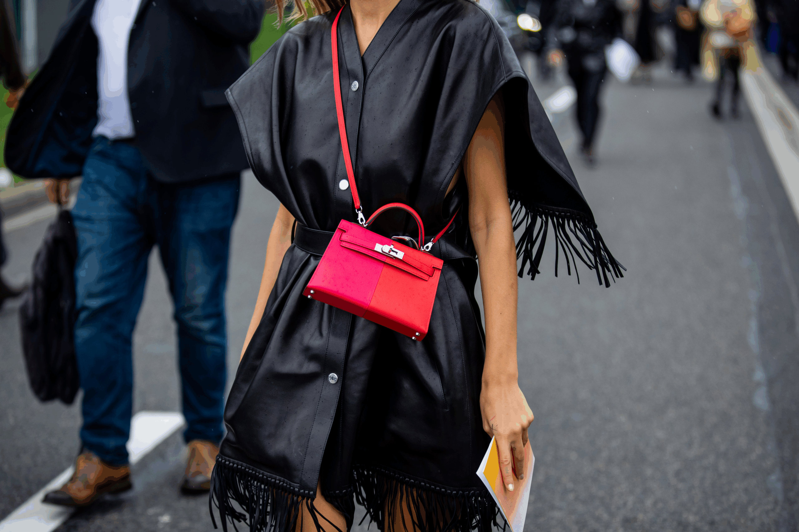 When your mini Kelly makes the biggest statement on the street. When your mini Kelly makes the biggest statement on the street.